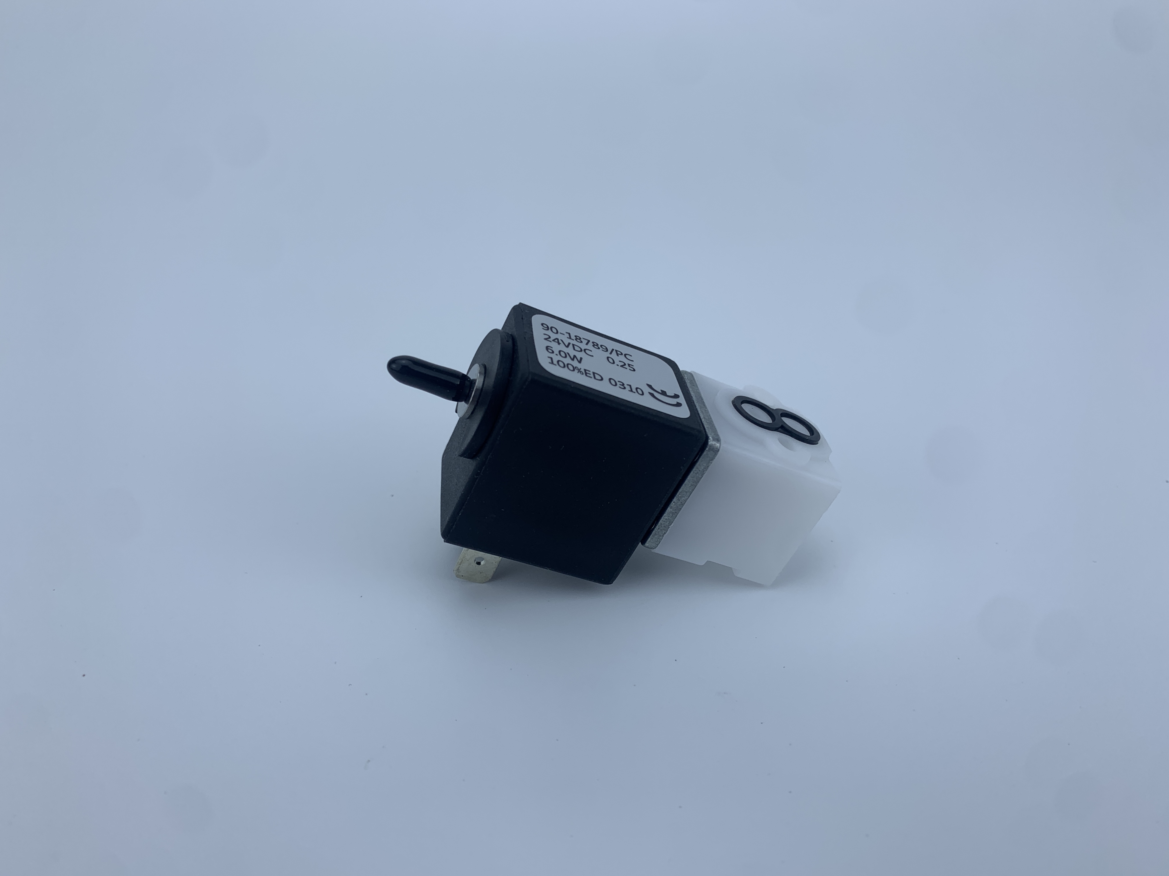 二位三通電磁閥